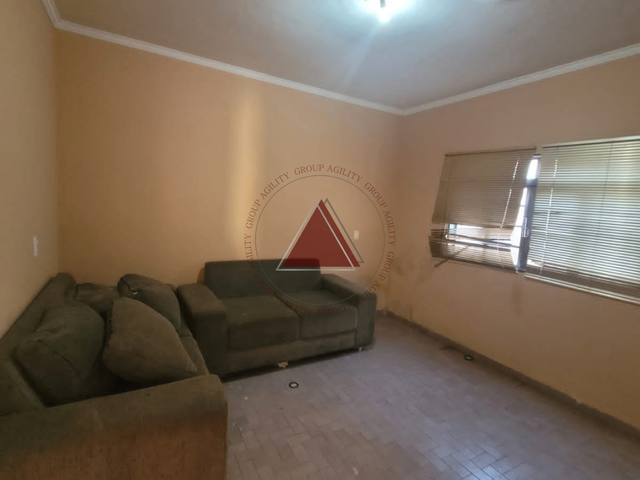 Casa com 250m² 3 quartos e 3 banheiros, à venda, no bairro Jardim Dermínio/ Vila Rezende/ Jardim Santa Efigenia em Franca
