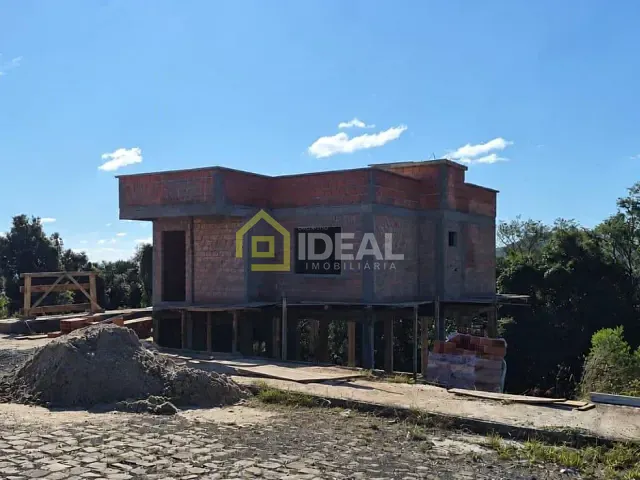 Casa 3 quartos e 1 banheiro, à venda, no bairro São Cristóvão em Concórdia