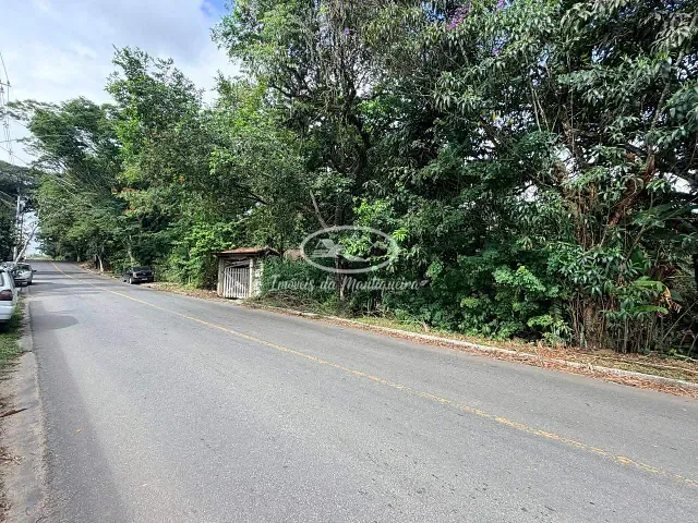 Casa com 5736m² 4 quartos e 3 banheiros, à venda, no bairro Jardim Martinelli (Penedo) em Itatiaia