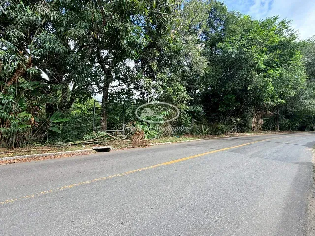 Casa com 5736m² 4 quartos e 3 banheiros, à venda, no bairro Jardim Martinelli (Penedo) em Itatiaia