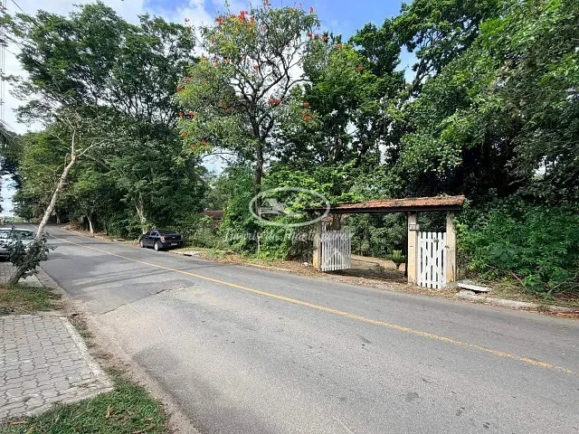 Casa com 5736m² 4 quartos e 3 banheiros, à venda, no bairro Jardim Martinelli (Penedo) em Itatiaia