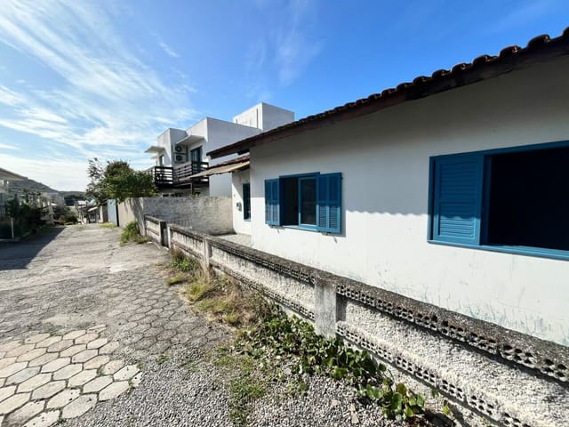 Casa com 450m² 3 quartos e 1 banheiro, à venda, no bairro Ingleses do Rio Vermelho em Florianópolis