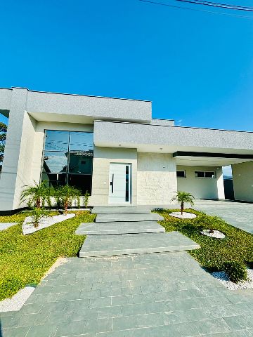 Casa com 530m² 31 quartos e 2 banheiros, à venda, no bairro Ingleses do Rio Vermelho em Florianópolis