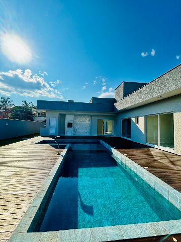 Casa com 530m² 31 quartos e 2 banheiros, à venda, no bairro Ingleses do Rio Vermelho em Florianópolis