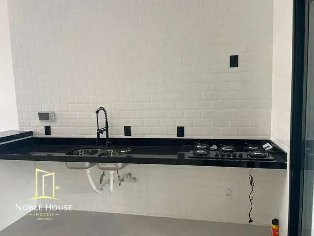 Casa 3 quartos e 4 banheiros, à venda, no bairro Pinheirinho em Vinhedo