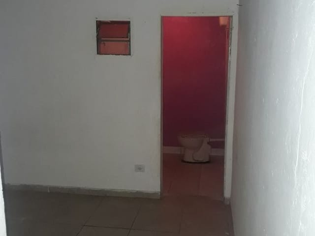 Casa com 12m² 1 quarto e 1 banheiro, para alugar, no bairro Vila Gilda em São Paulo