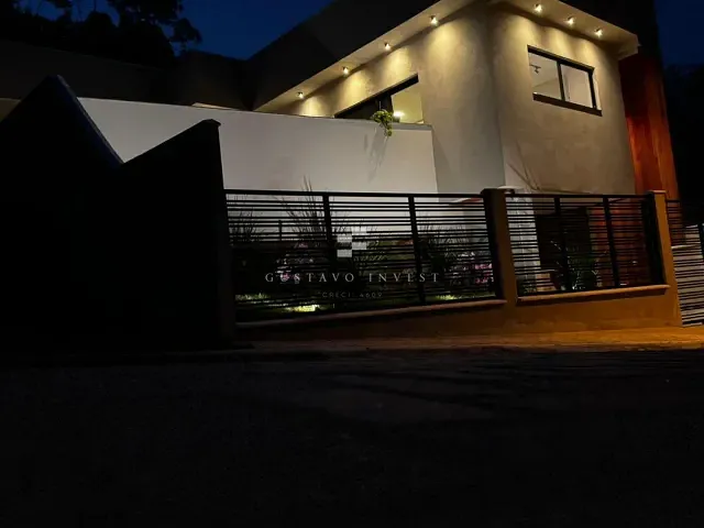 Casa 2 quartos e 3 banheiros, à venda, no bairro Bateas em Brusque