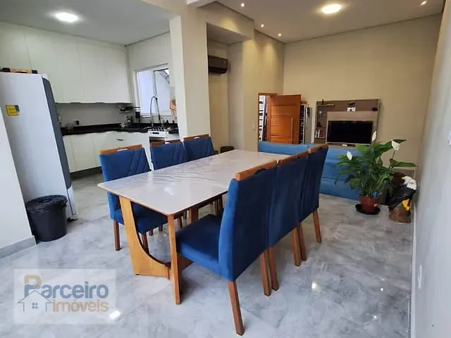 Casa com 105m² 5 quartos e 3 banheiros, à venda, no bairro Penha de França em São Paulo