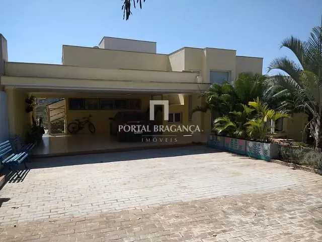 Casa com 533m² 5 quartos e 6 banheiros, à venda, no bairro Condomínio Residencial Fazenda Santa Helena em Bragança Paulista
