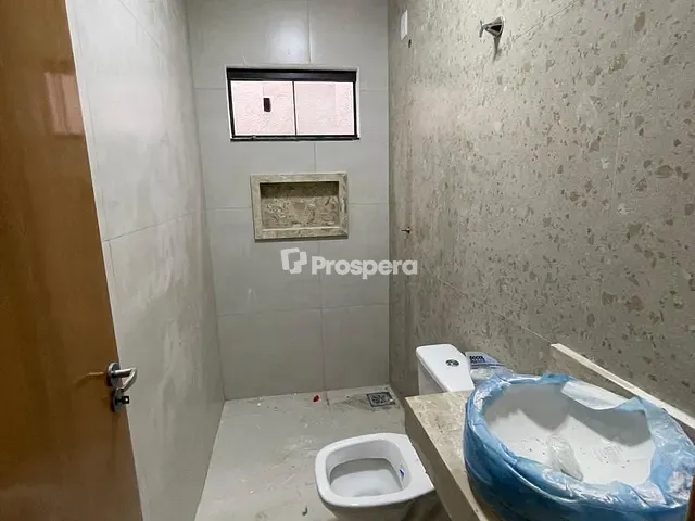 Casa 3 quartos e 2 banheiros, à venda, no bairro Parque Trindade III em Aparecida de Goiânia