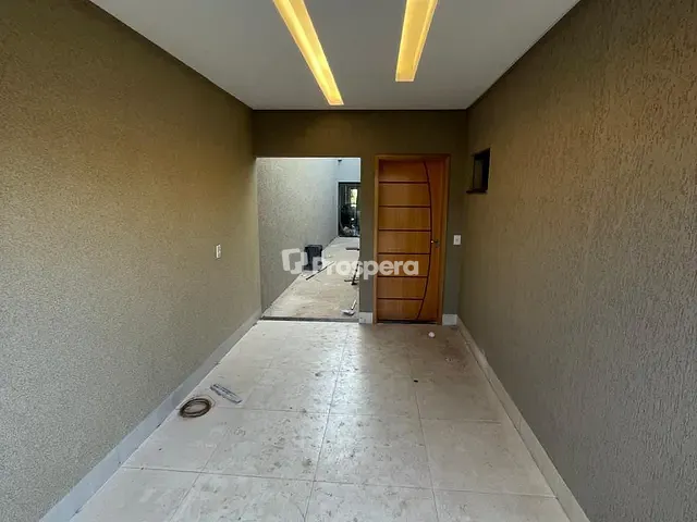 Casa 3 quartos e 2 banheiros, à venda, no bairro Parque Trindade III em Aparecida de Goiânia