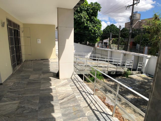 Casa com 511m² 3 quartos e 4 banheiros, à venda, no bairro Parquelândia em Fortaleza