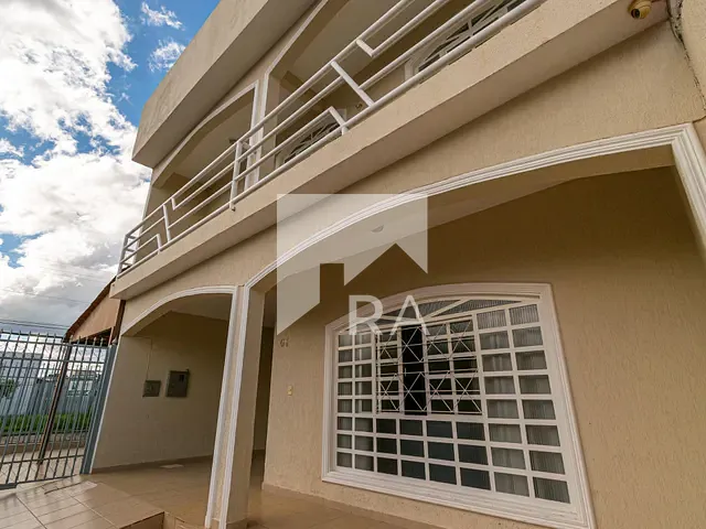 Casa com 270m² 4 quartos e 1 banheiro, à venda, no bairro Guará II em Brasília