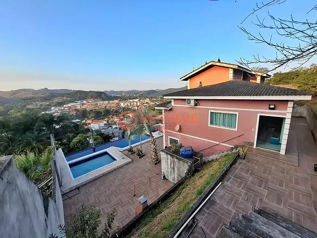 Casa com 802m² 4 quartos e 3 banheiros, à venda, no bairro D'Ajuda em Guararema