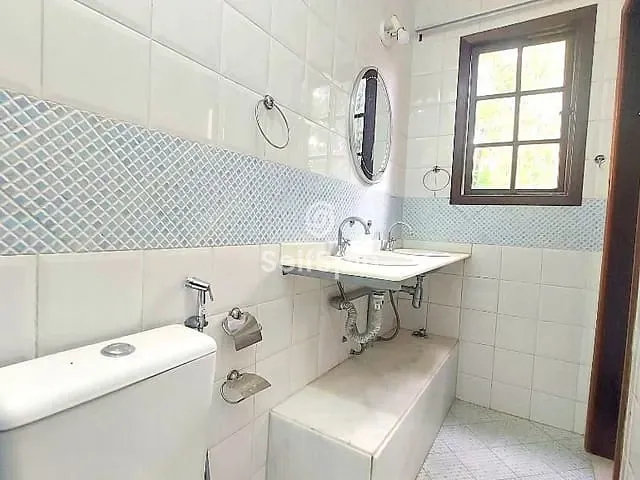 Casa com 470m² 3 quartos e 2 banheiros, para alugar, no bairro Vila Progresso em Niterói
