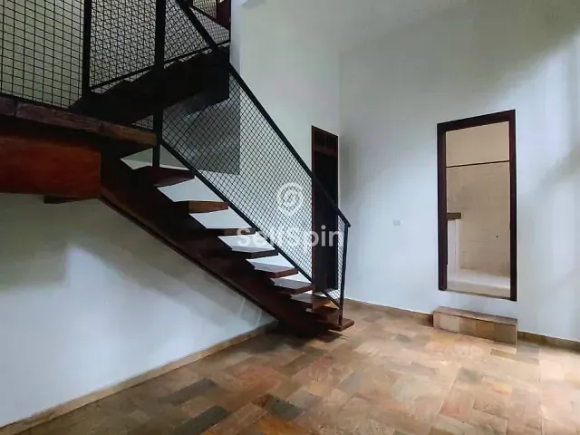 Casa com 470m² 3 quartos e 2 banheiros, para alugar, no bairro Vila Progresso em Niterói