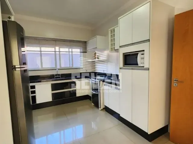 Casa com 345m² 3 quartos e 4 banheiros, à venda, no bairro Quinta Ranieri em Bauru