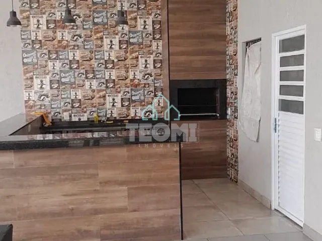 Casa com 300m², à venda, no bairro Residencial Santa Izabel em Taubaté