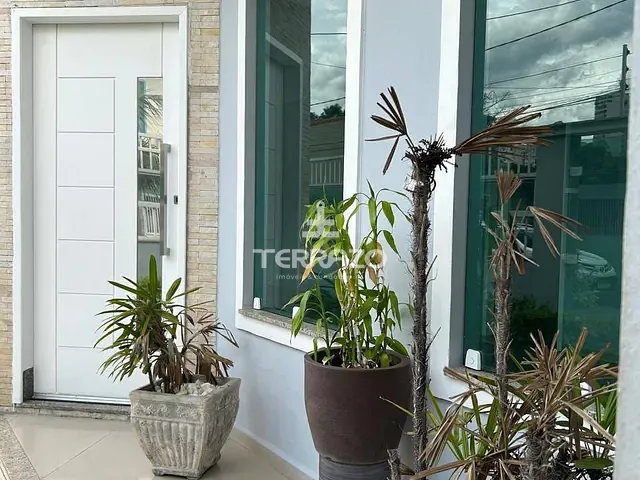 Casa com 332m² 3 quartos e 3 banheiros, à venda, no bairro Aero Clube em Volta Redonda