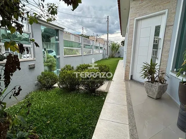 Casa com 332m² 3 quartos e 3 banheiros, à venda, no bairro Aero Clube em Volta Redonda