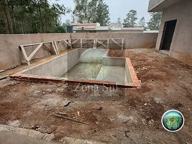 Casa com 220m² 3 quartos e 3 banheiros, à venda, no bairro Ninho Verde 1 em Porangaba