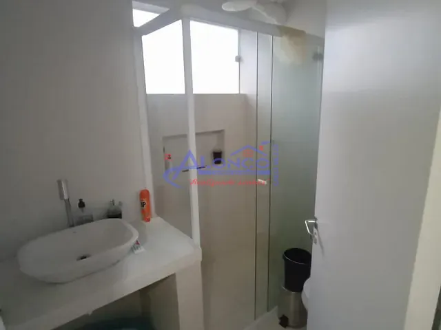 Casa 2 quartos e 3 banheiros, à venda, no bairro Jardim Adalgisa em Caraguatatuba