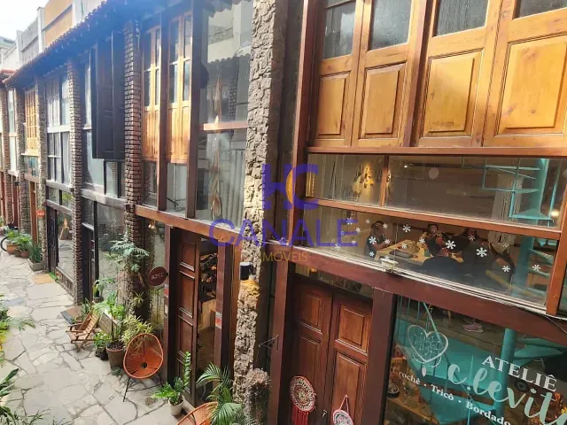 Casa com 74m² 2 quartos e 2 banheiros, à venda, no bairro Laranjeiras em Rio de Janeiro