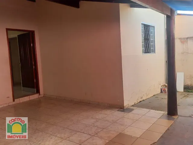 Casa com 282m² 5 quartos e 4 banheiros, à venda, no bairro Cidade Universitária em Anápolis