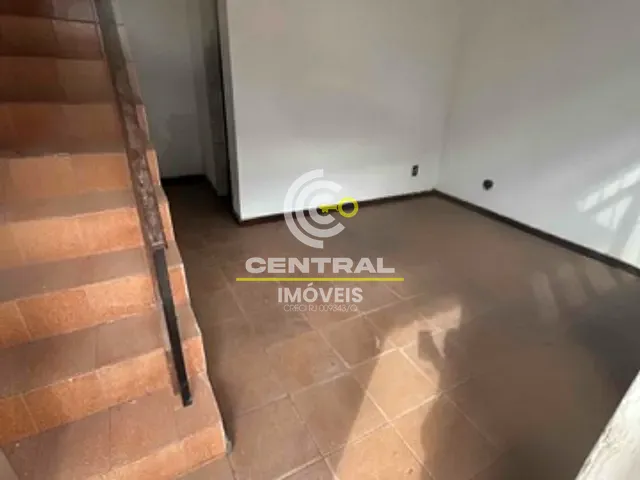 Casa 2 quartos e 1 banheiro, à venda, no bairro Centro em Itaboraí