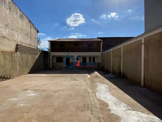 Casa com 250m² 2 quartos e 2 banheiros, à venda, no bairro Jardim Novo II em Rio Claro