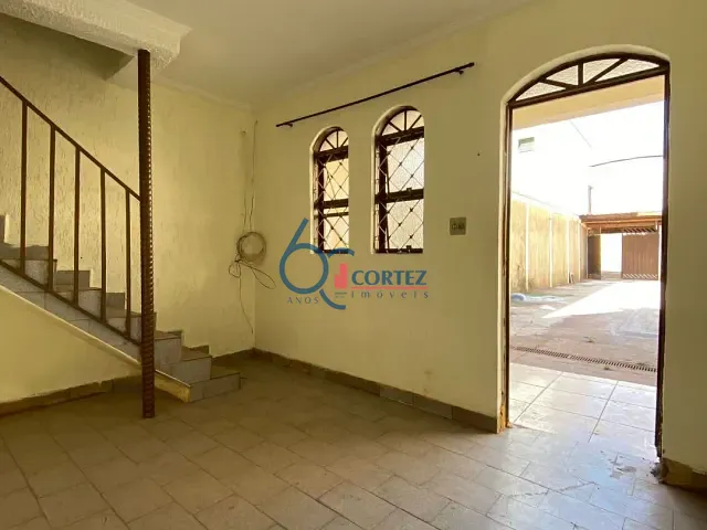 Casa com 250m² 2 quartos e 2 banheiros, à venda, no bairro Jardim Novo II em Rio Claro