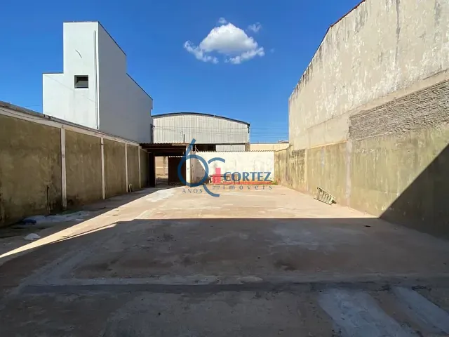 Casa com 250m² 2 quartos e 2 banheiros, à venda, no bairro Jardim Novo II em Rio Claro