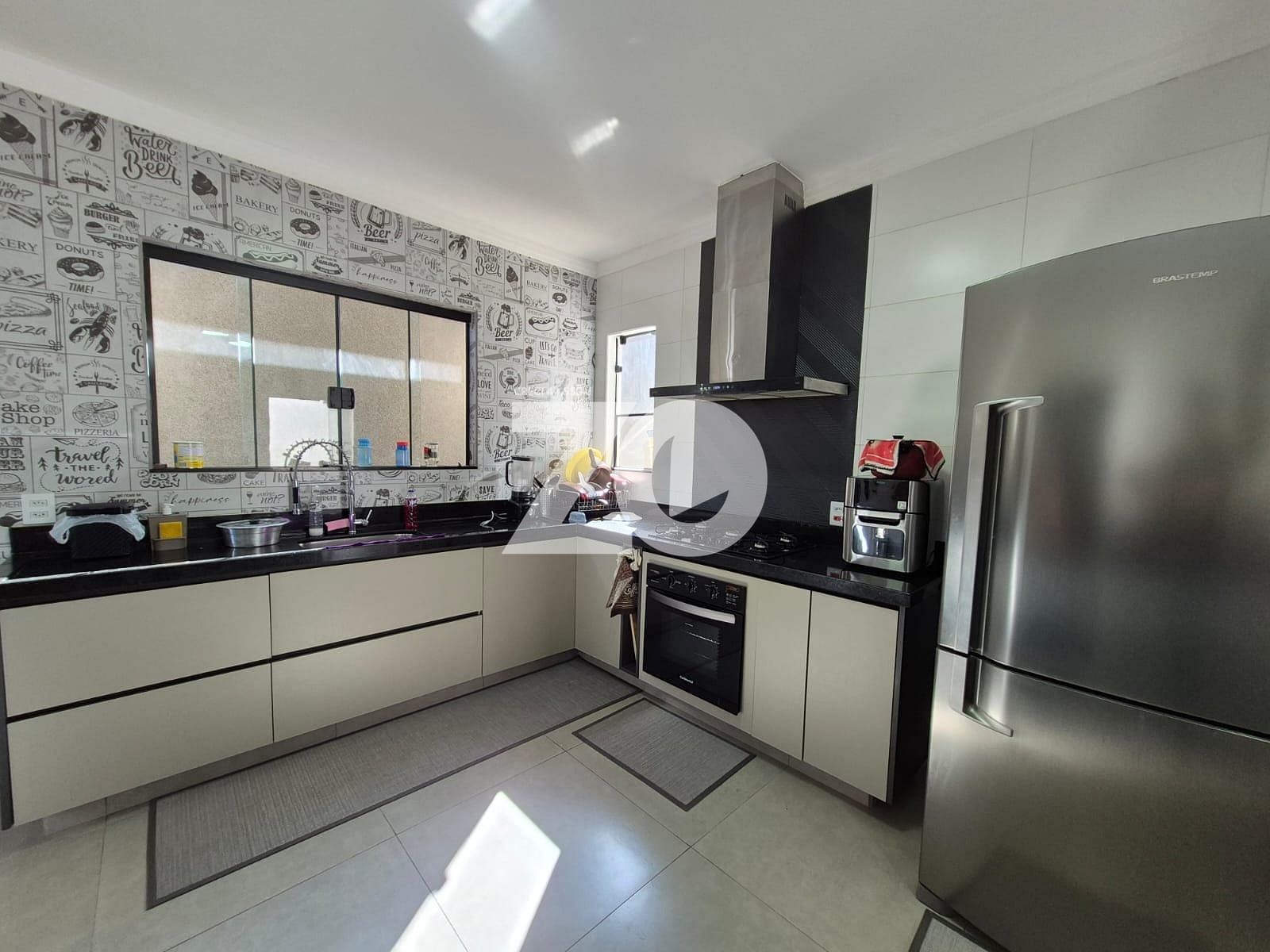 Casa, 3 quartos, 143 m² - Foto 1