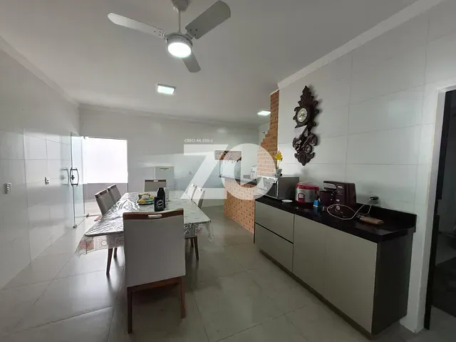 Casa com 264m² 3 quartos e 2 banheiros, à venda, no bairro Parque São Geraldo em Bauru