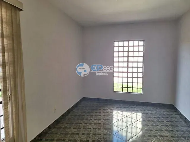 Casa com 250m² 3 quartos e 3 banheiros, à venda, no bairro Jardim Tarumã em Londrina