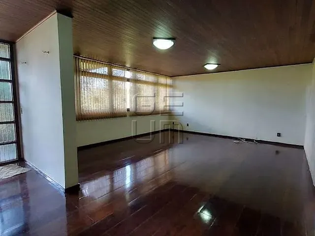 Casa com 936m² 3 quartos e 4 banheiros, à venda, no bairro Parque do Lago Juliana em Londrina