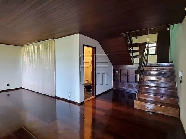 Casa com 936m² 3 quartos e 4 banheiros, à venda, no bairro Parque do Lago Juliana em Londrina