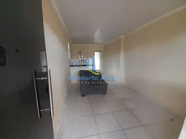 Casa 1 quarto e 1 banheiro, para alugar, no bairro Felícia em Vitória da Conquista
