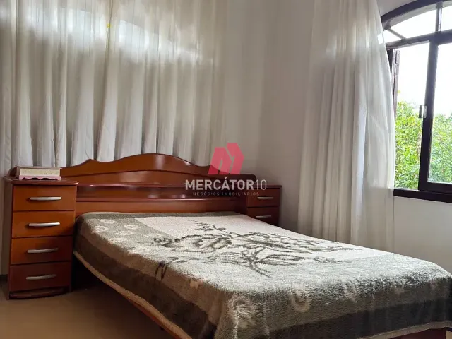 Casa 6 quartos e 4 banheiros, à venda, no bairro Progresso em Blumenau