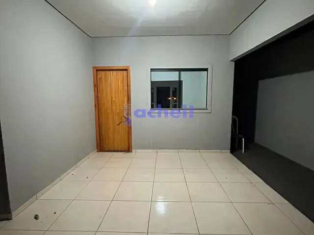 Casa 3 quartos e 2 banheiros, para alugar, no bairro Vila Adriana em Rondonópolis