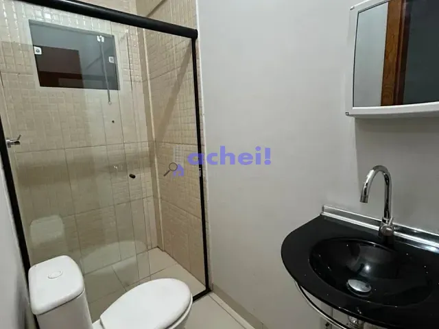 Casa 3 quartos e 2 banheiros, para alugar, no bairro Vila Adriana em Rondonópolis