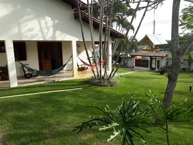 Casa com 5000m² 5 quartos e 2 banheiros, para alugar, no bairro Jurerê em Florianópolis