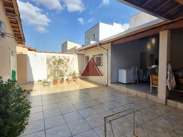 Casa com 300m² 3 quartos e 3 banheiros, à venda, no bairro São Joaquim/ Parque das Esmeraldas/ Jardim Derminio em Franca