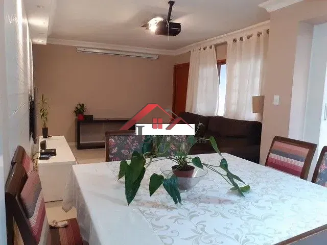 Casa com 240m² 3 quartos e 3 banheiros, à venda, no bairro Vila Lucinda em Santo André
