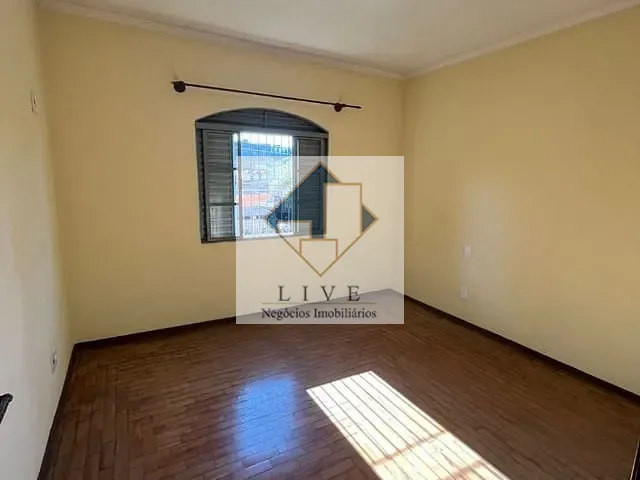 Casa com 380m² 4 quartos e 3 banheiros, à venda, no bairro Vila Santana em Valinhos