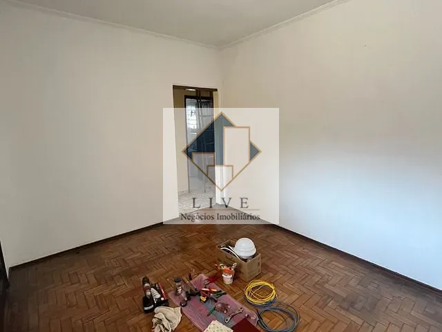 Casa com 380m² 4 quartos e 3 banheiros, à venda, no bairro Vila Santana em Valinhos