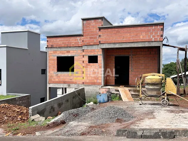 Casa 3 quartos e 1 banheiro, à venda, no bairro Santa Terezinha em Concórdia