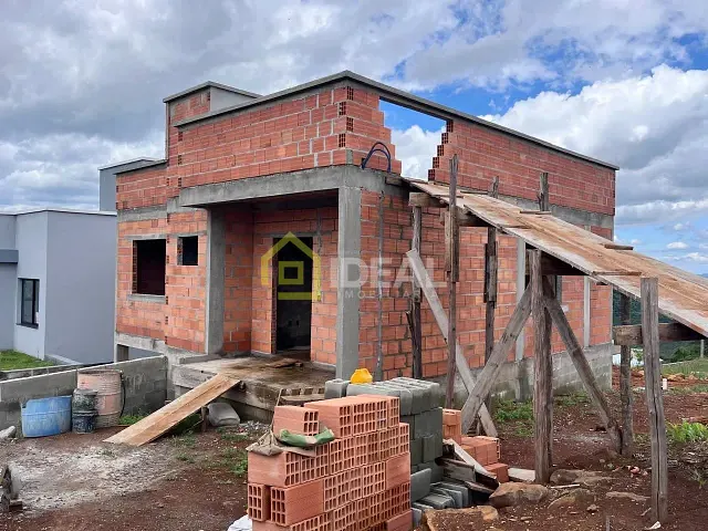 Casa 3 quartos e 1 banheiro, à venda, no bairro Santa Terezinha em Concórdia