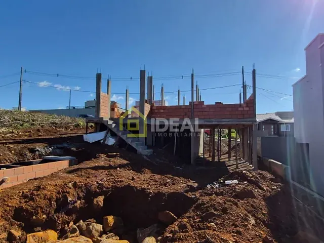 Casa 3 quartos e 1 banheiro, à venda, no bairro Santa Terezinha em Concórdia