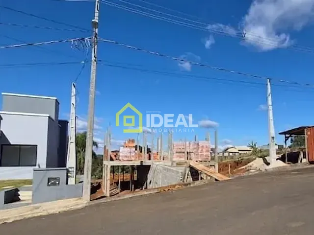 Casa 3 quartos e 1 banheiro, à venda, no bairro Santa Terezinha em Concórdia